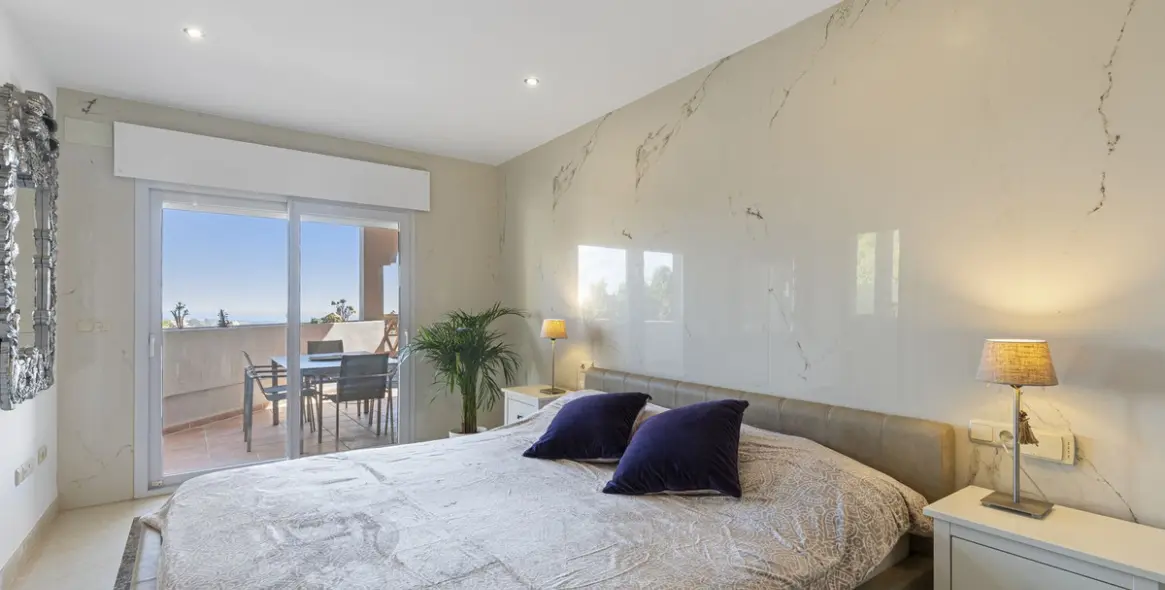 Продажа апартаментов на среднем этаже в Los Almendros 23