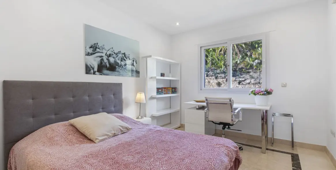 Продажа апартаментов на среднем этаже в Los Almendros 28