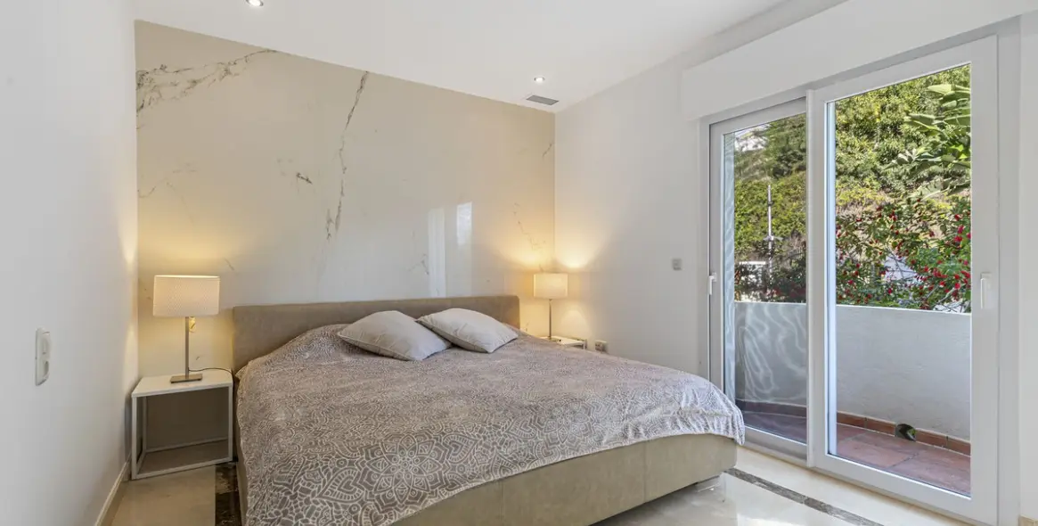 Продажа апартаментов на среднем этаже в Los Almendros 32