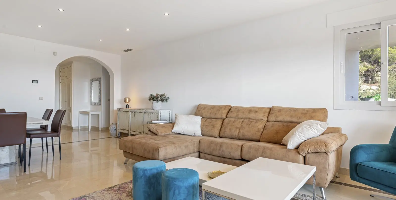 Продажа апартаментов на среднем этаже в Los Almendros 9
