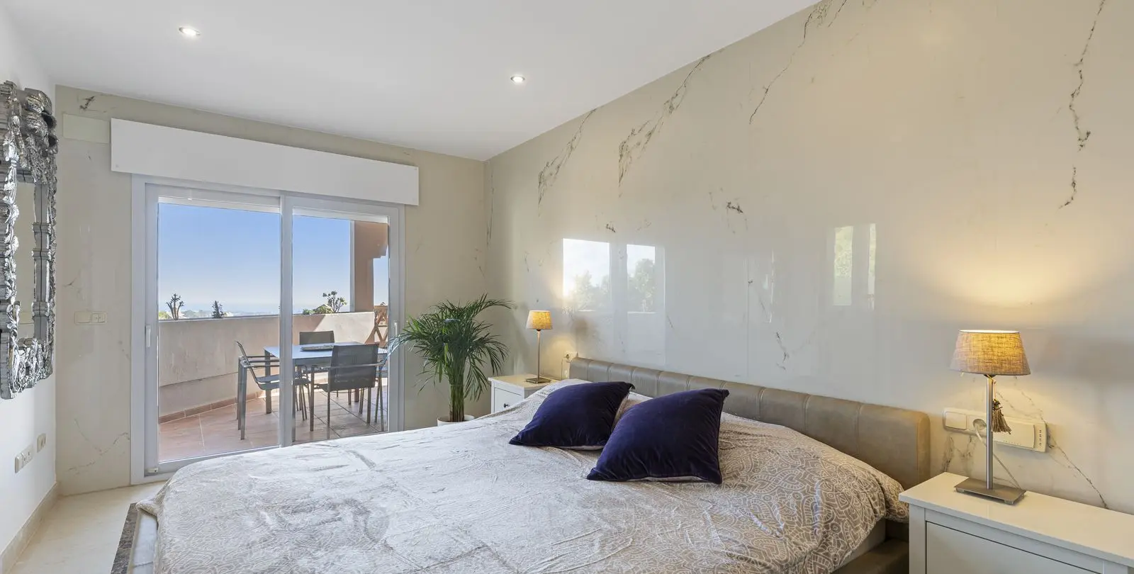Продажа апартаментов на среднем этаже в Los Almendros 21