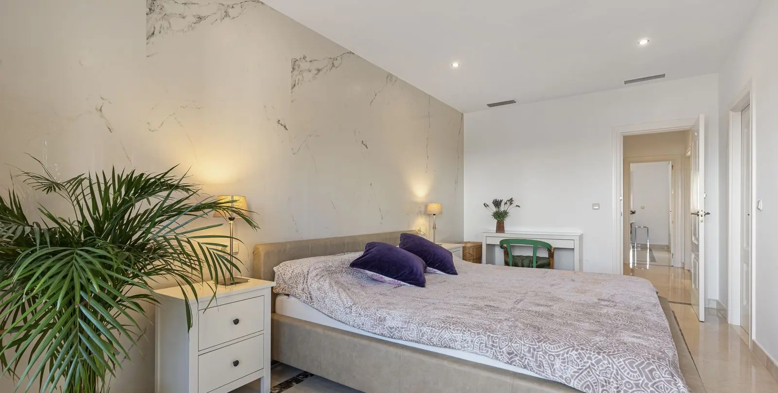 Продажа апартаментов на среднем этаже в Los Almendros 22