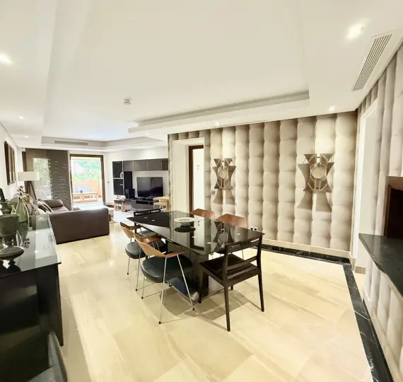 Продажа апартаментов на среднем этаже в Estepona