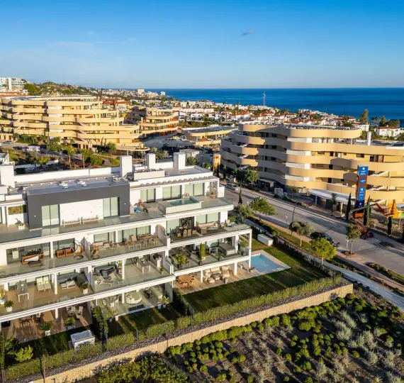 Sale of ground floor apartment in Fuengirola