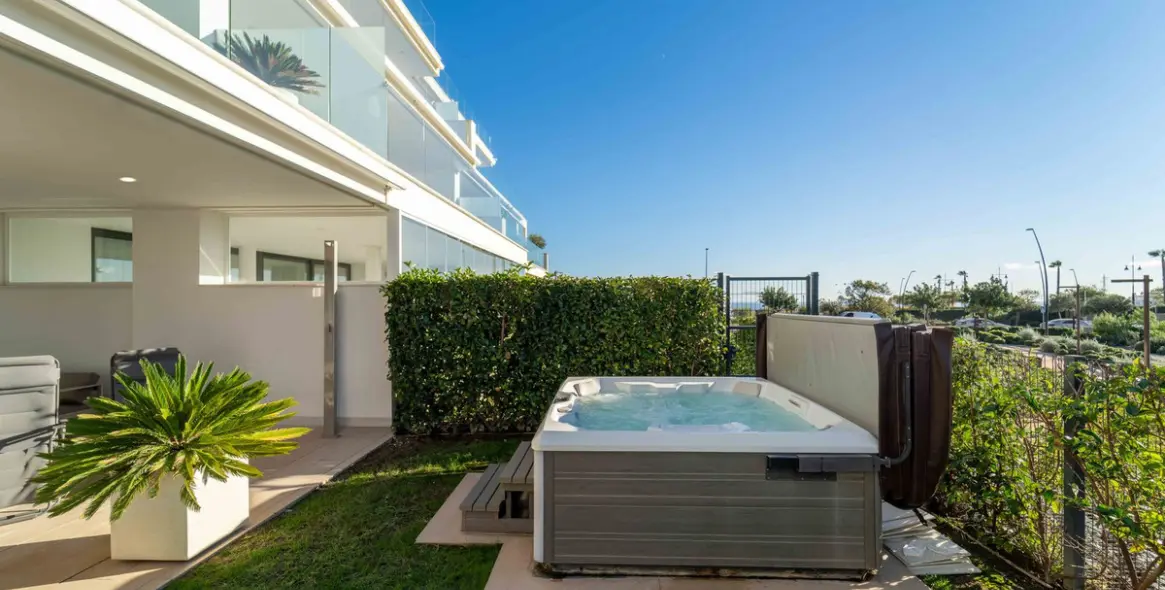 Sale of ground floor apartment in Fuengirola 5