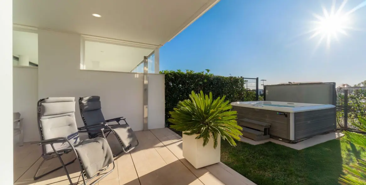 Sale of ground floor apartment in Fuengirola 13