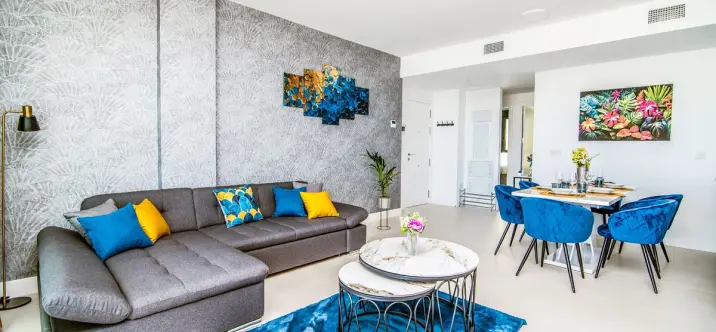 Venta de apartamento en planta media en Fuengirola 2