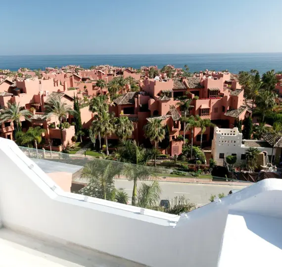 Sale of penthouse duplex in New Golden Mile