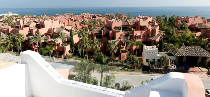 Sale of penthouse duplex in New Golden Mile 0