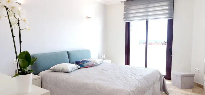 Sale of penthouse duplex in New Golden Mile 4