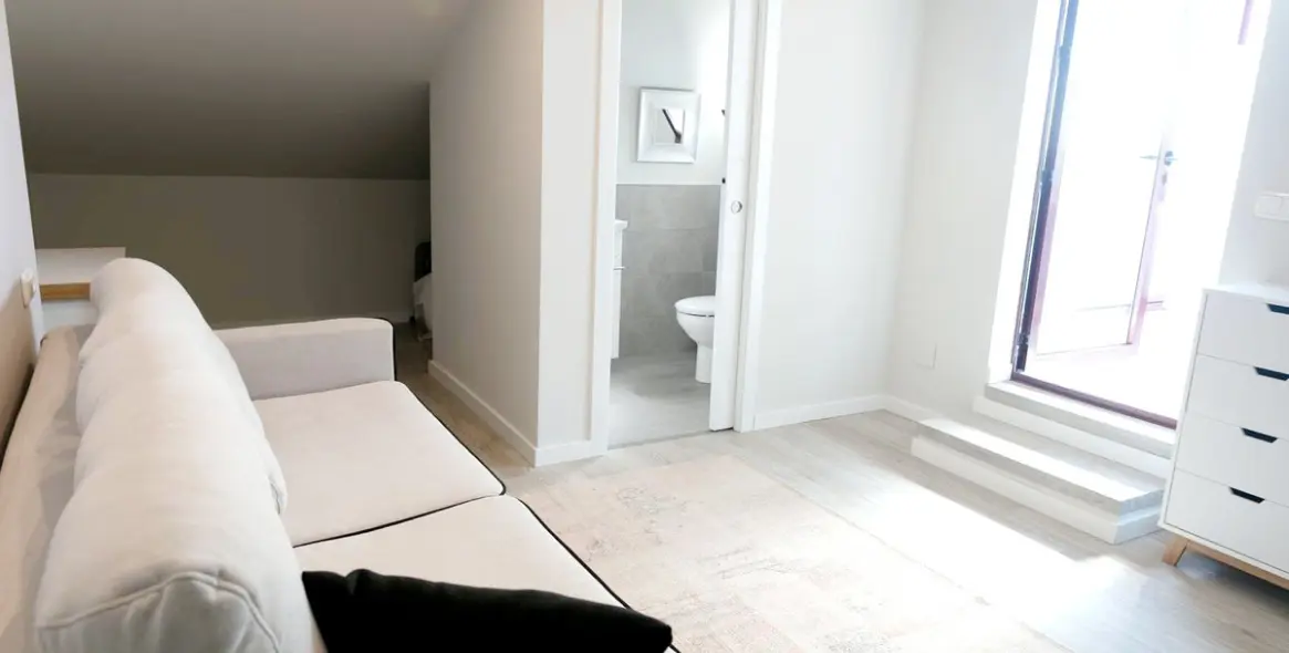 Продажа двухуровневого пентхауса в New Golden Mile 14