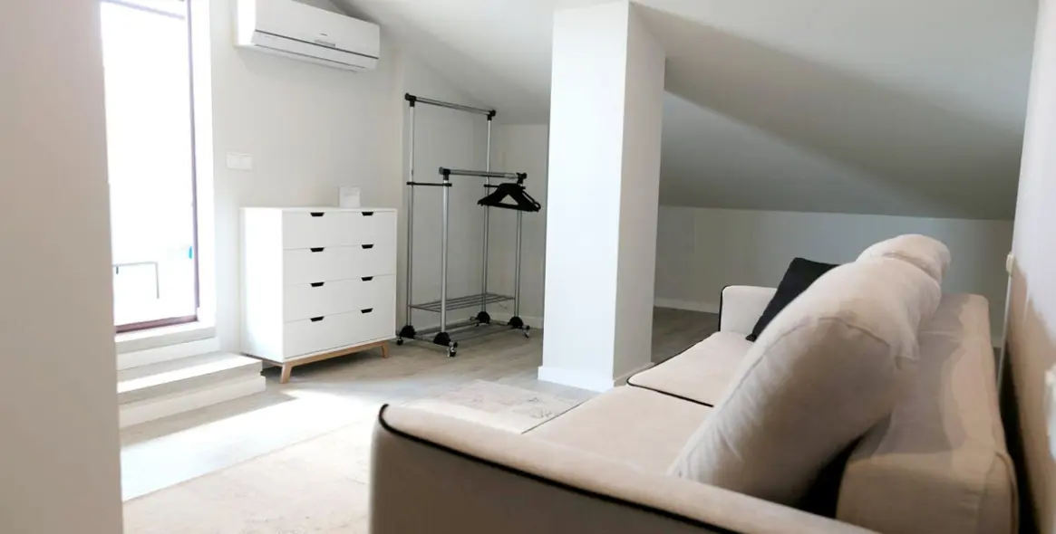 Продажа двухуровневого пентхауса в New Golden Mile 15