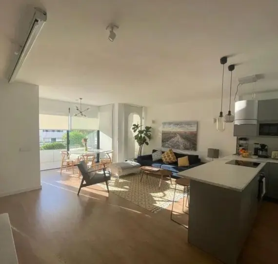 Продажа двухуровневого пентхауса в The Golden Mile