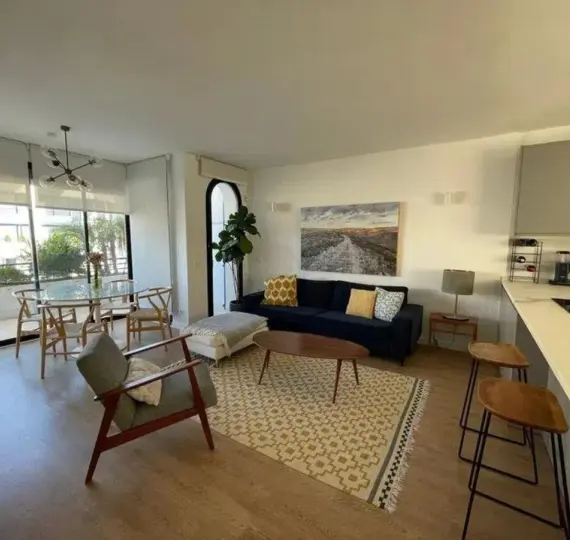 Продажа двухуровневого пентхауса в The Golden Mile