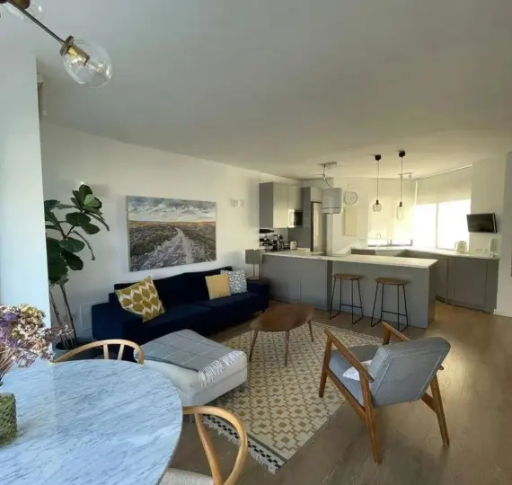 Продажа двухуровневого пентхауса в The Golden Mile