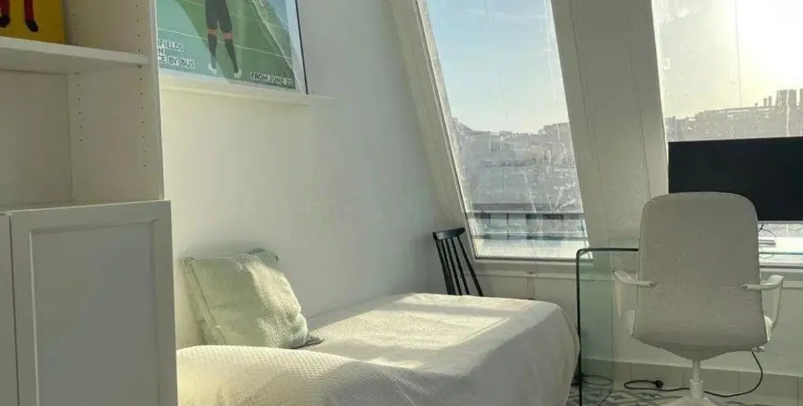 Продажа двухуровневого пентхауса в The Golden Mile 19