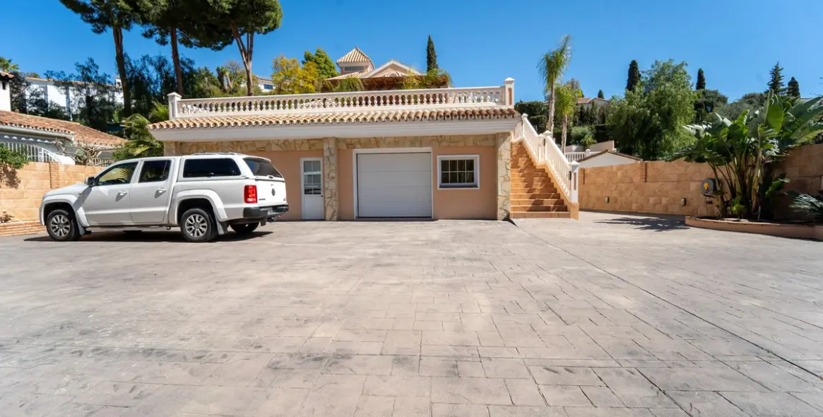 Sale of detached villa in Mijas Costa 7