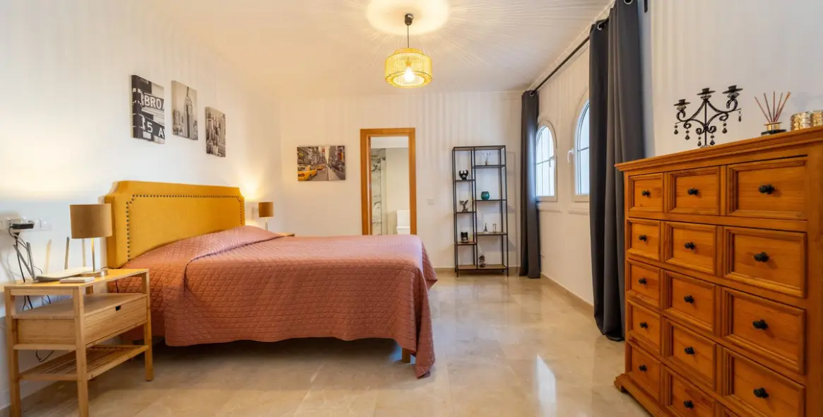 Sale of detached villa in Mijas Costa 86