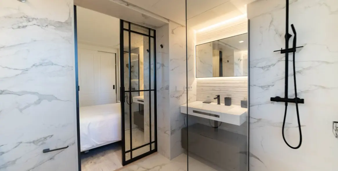 Продажа апартаментов на среднем этаже в Marbella 14