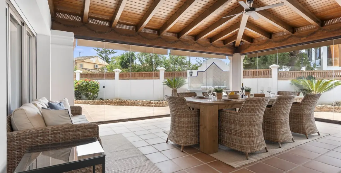 Краткосрочная аренда  отдельно стоящей виллы в Las Chapas 19