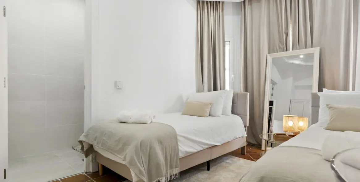 Краткосрочная аренда  отдельно стоящей виллы в Las Chapas 25