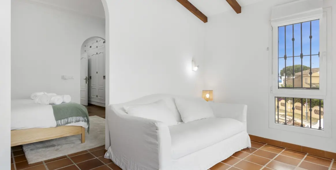 Short-term rent of detached villa in Las Chapas 26