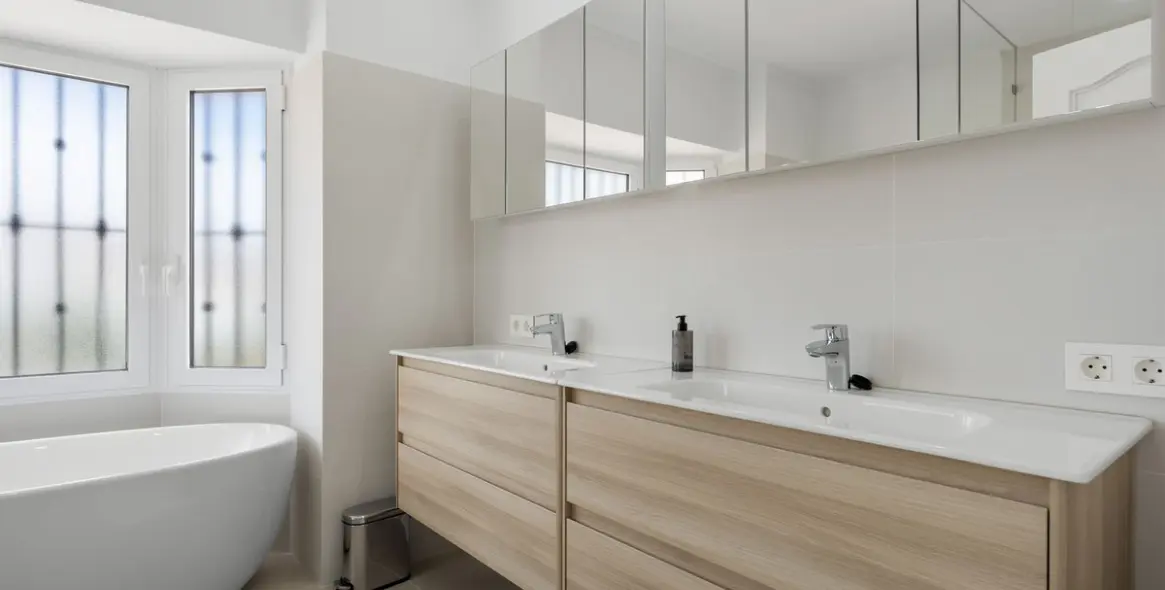 Short-term rent of detached villa in Las Chapas 32