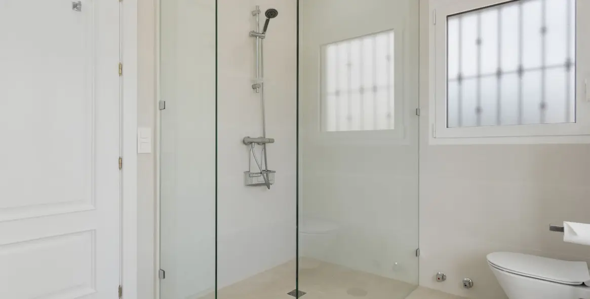 Short-term rent of detached villa in Las Chapas 34