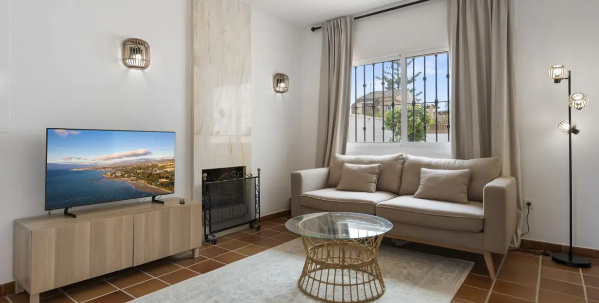 Short-term rent of detached villa in Las Chapas 36