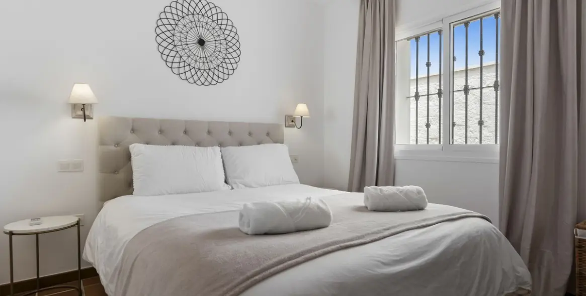 Short-term rent of detached villa in Las Chapas 38