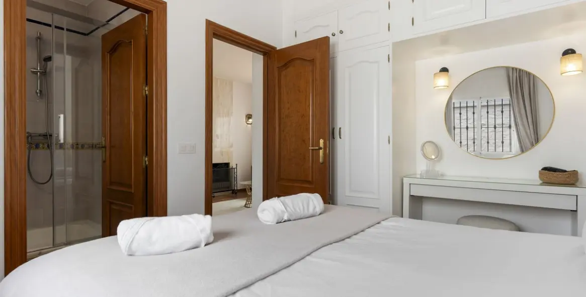 Short-term rent of detached villa in Las Chapas 39