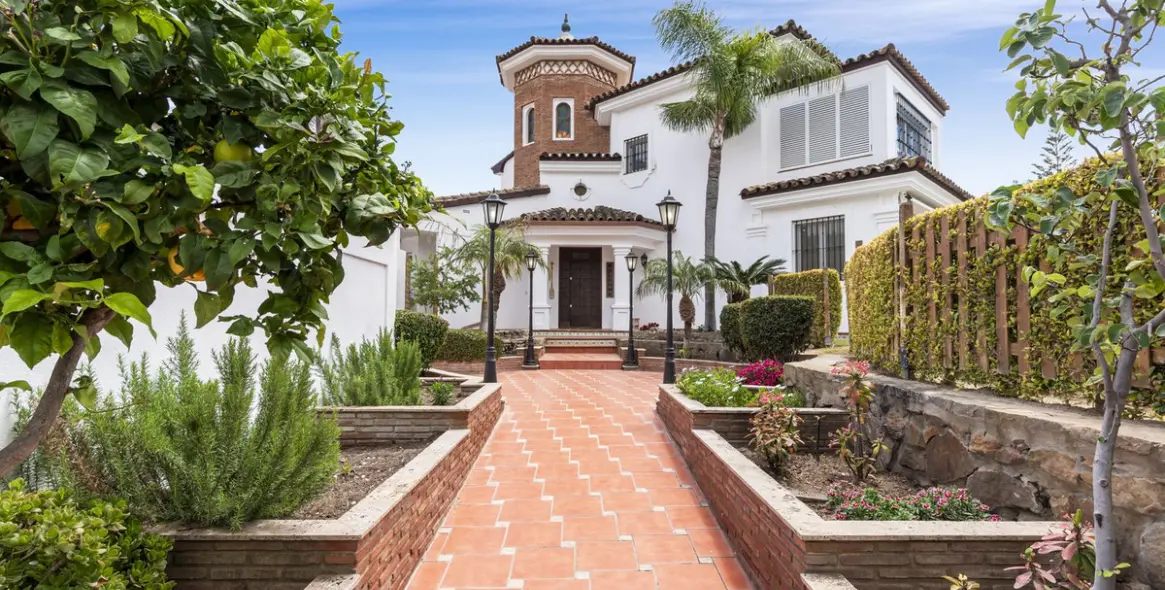 Short-term rent of detached villa in Las Chapas 45