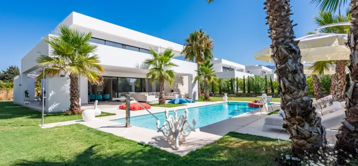 Sale of detached villa in Calanova Golf 0