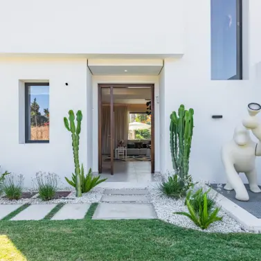 Sale of detached villa in Calanova Golf