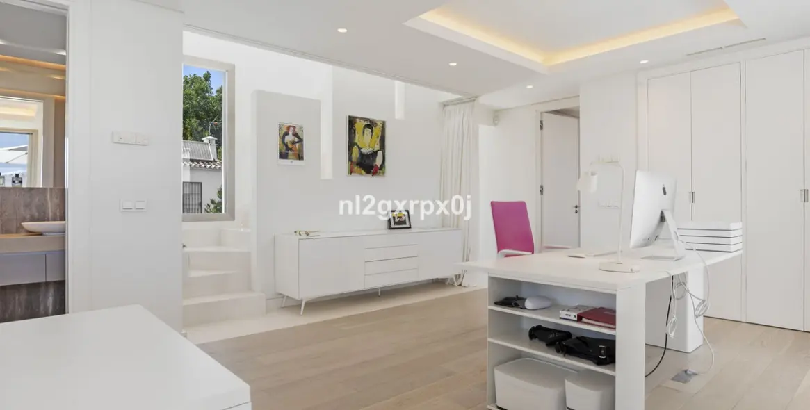 Venta de villa independiente en Marbella 12