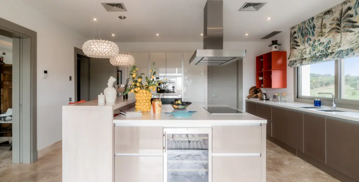 Sale of detached villa in Benahavís 11