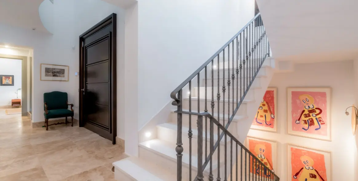 Sale of detached villa in Benahavís 12