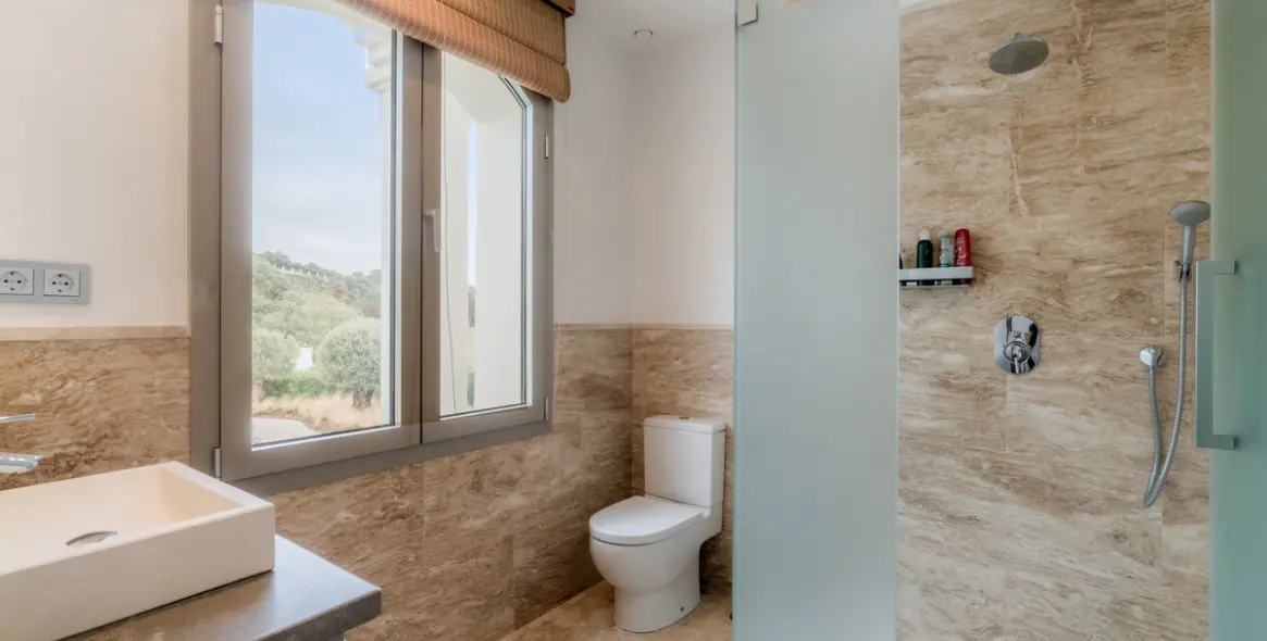 Sale of detached villa in Benahavís 29