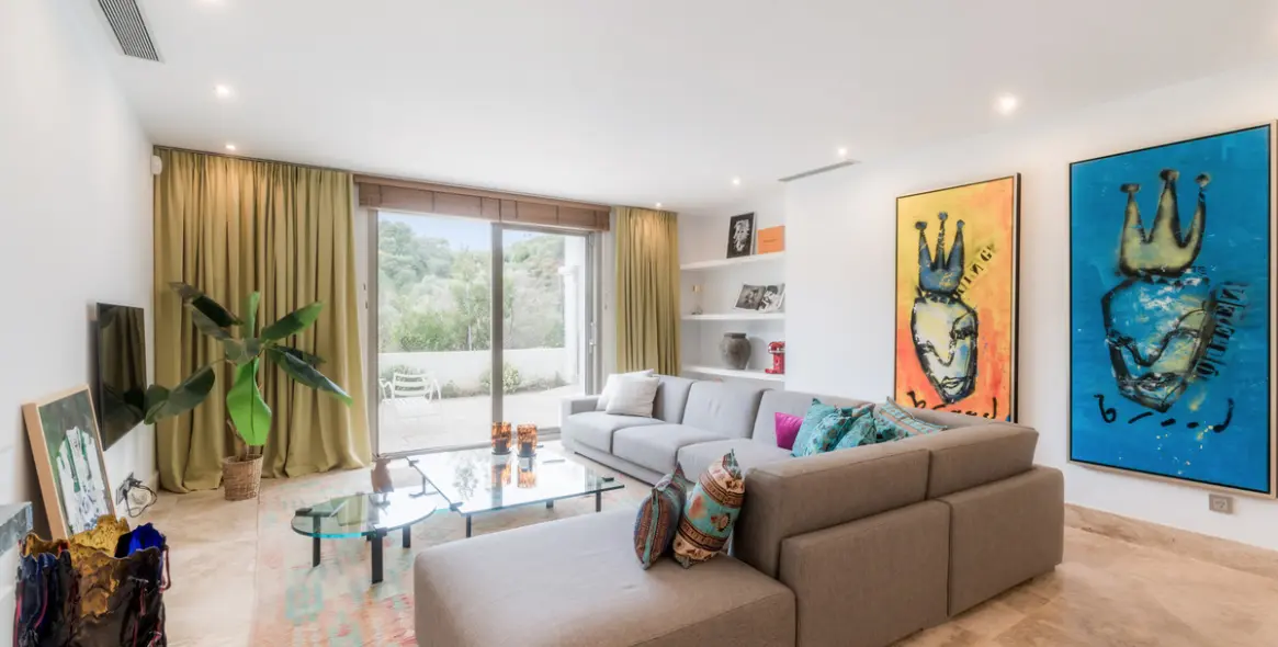 Sale of detached villa in Benahavís 30