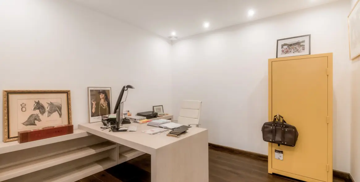 Sale of detached villa in Benahavís 33