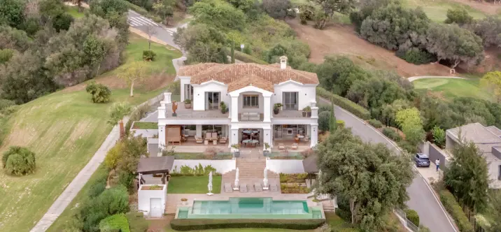 Venta de villa independiente en Benahavís 2
