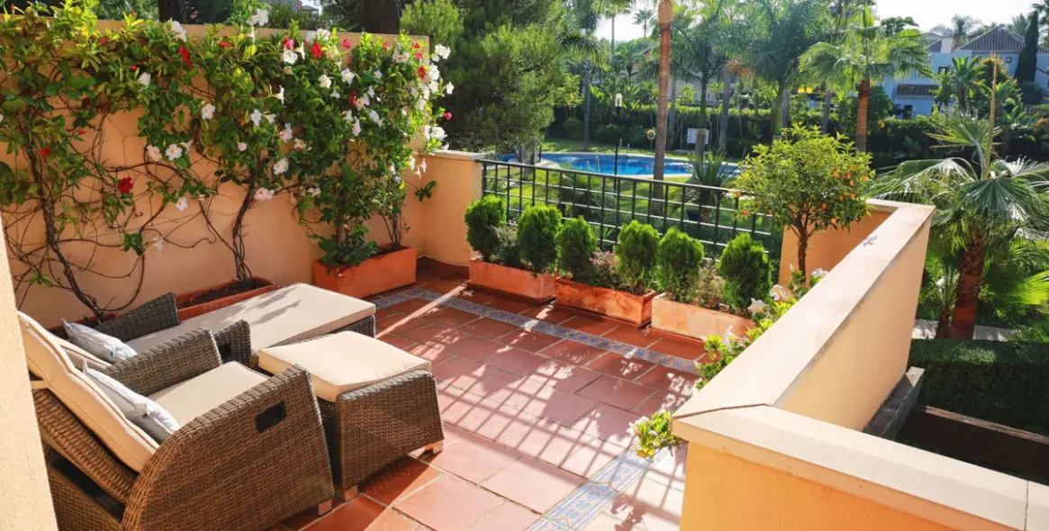 Short-term rent of middle floor apartment in Puerto Banús 7
