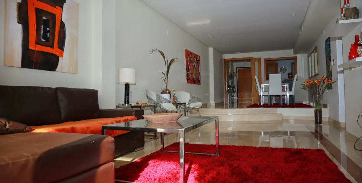 Short-term rent of middle floor apartment in Puerto Banús 20