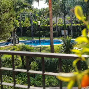 Долгосрочная аренда апартаментов на среднем этаже в Puerto Banús