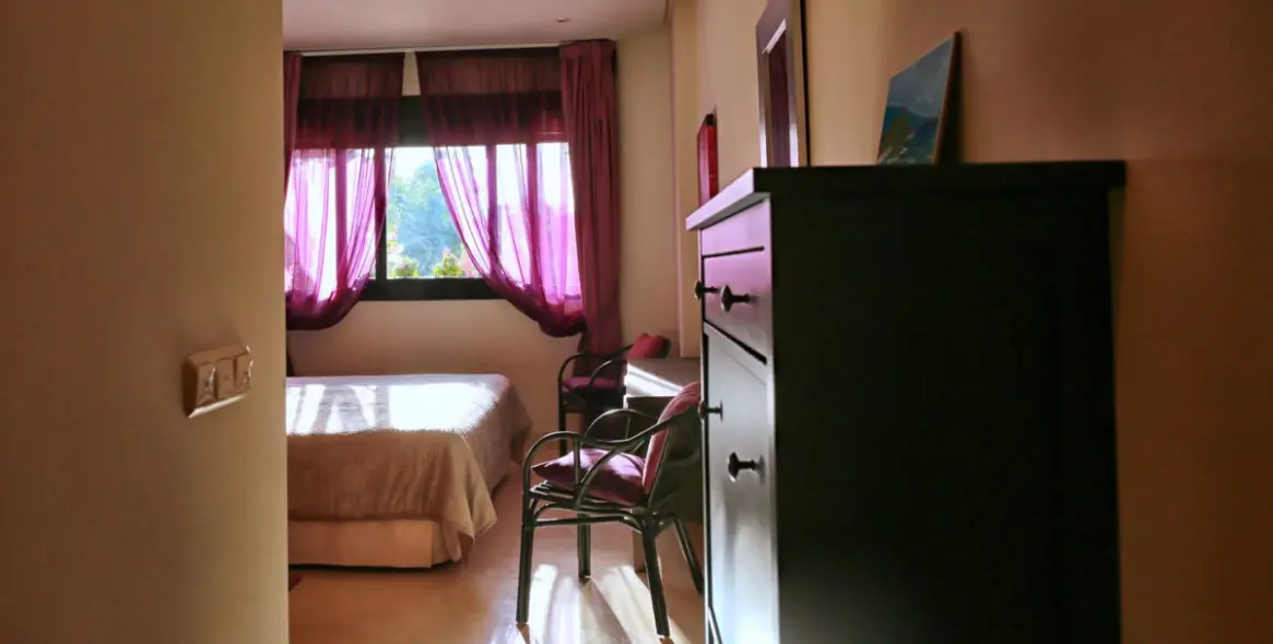 Долгосрочная аренда апартаментов на среднем этаже в Puerto Banús 19