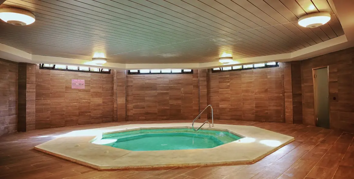 Долгосрочная аренда апартаментов на среднем этаже в Puerto Banús 24