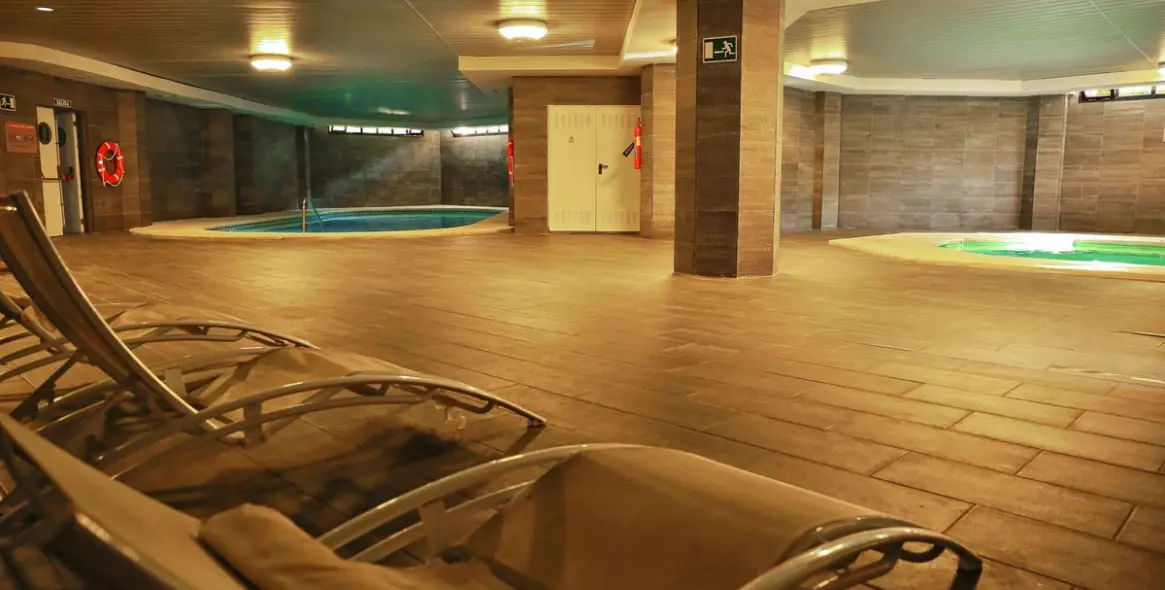 Долгосрочная аренда апартаментов на среднем этаже в Puerto Banús 26