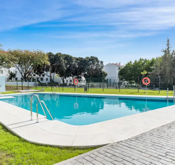 Долгосрочная аренда апартаментов на среднем этаже в Selwo