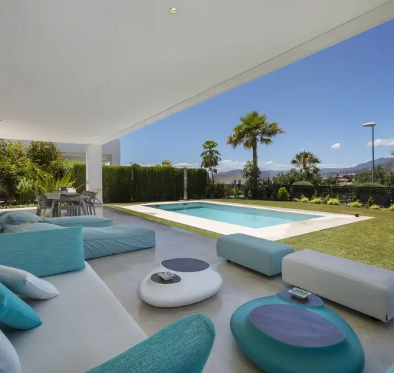 Долгосрочная аренда  отдельно стоящей виллы в Marbella