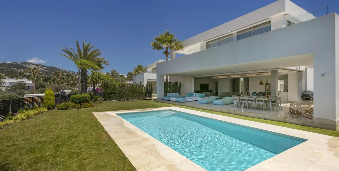 Long-term rent of detached villa in Marbella 2